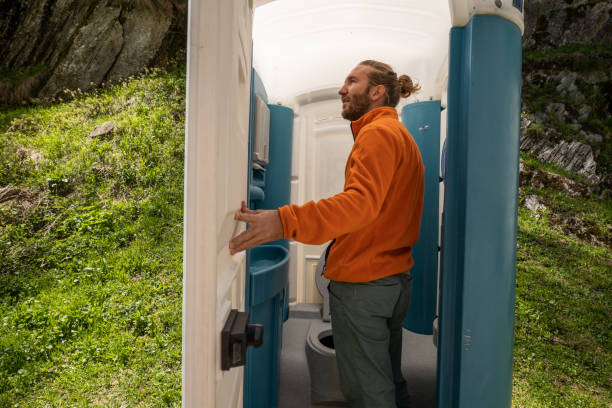 Best Luxury portable toilet rental  in Temperance, MI